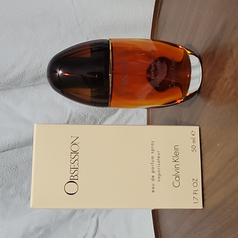 Calvin Klein Obsession for Women Eau de Parfum Spray Mint in Package - Picture 3 of 5